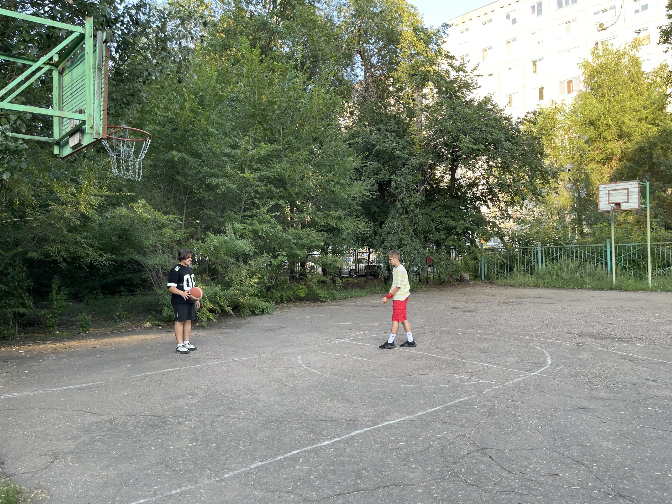 Площадка для стритбола возле Школы №135