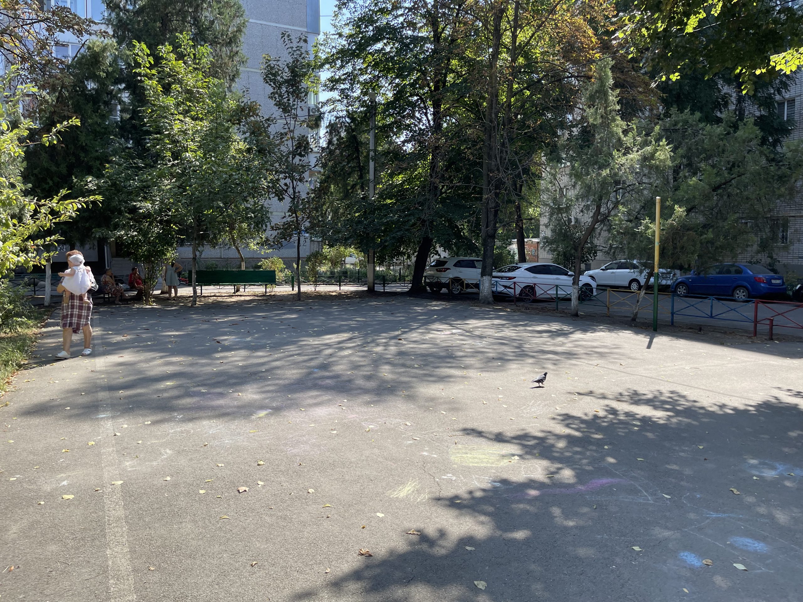 Волейбольная площадка на ул. Яна Полуяна, 46